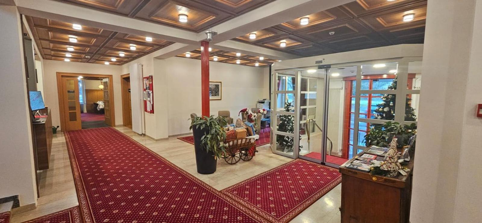 Hotel Post Glarnerhof 格拉鲁斯 外观 照片